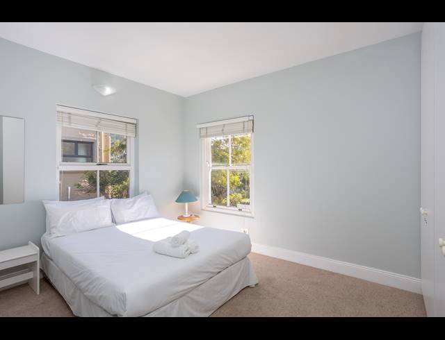 3 BEDROOM APARTMENT TO LET IN HOUT BAY CENTRAL